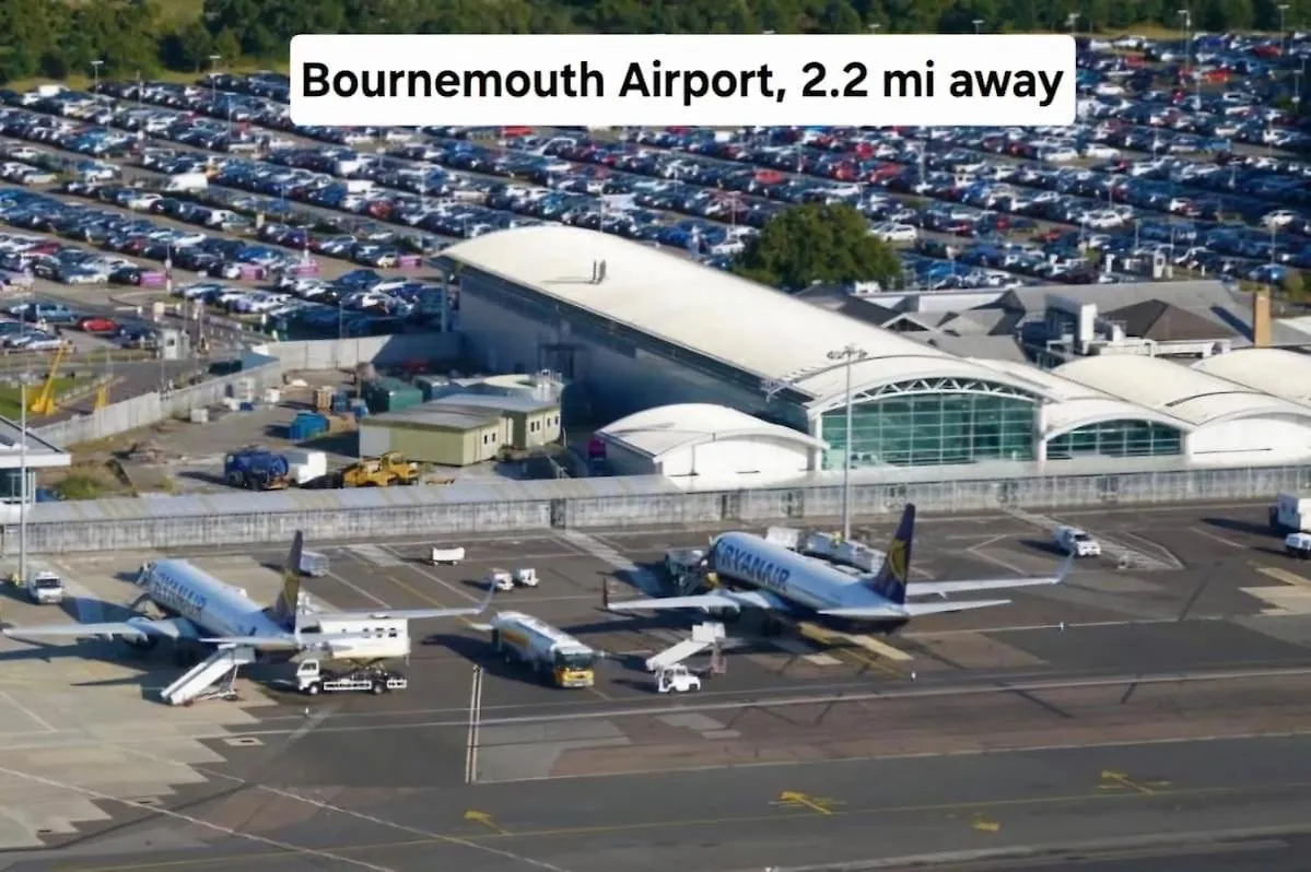 Modern One-Bed Flat With Patio Apartment Bournemouth