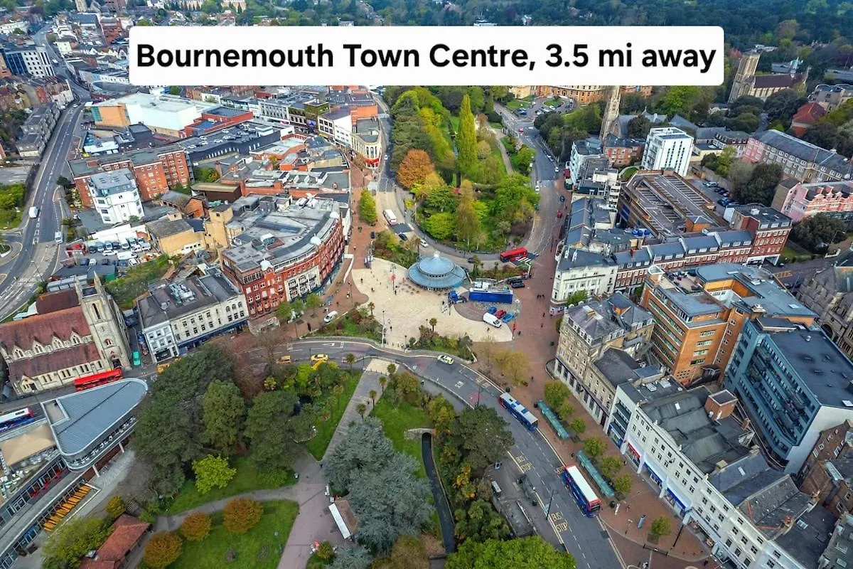 Modern One-Bed Flat With Patio Apartment Bournemouth