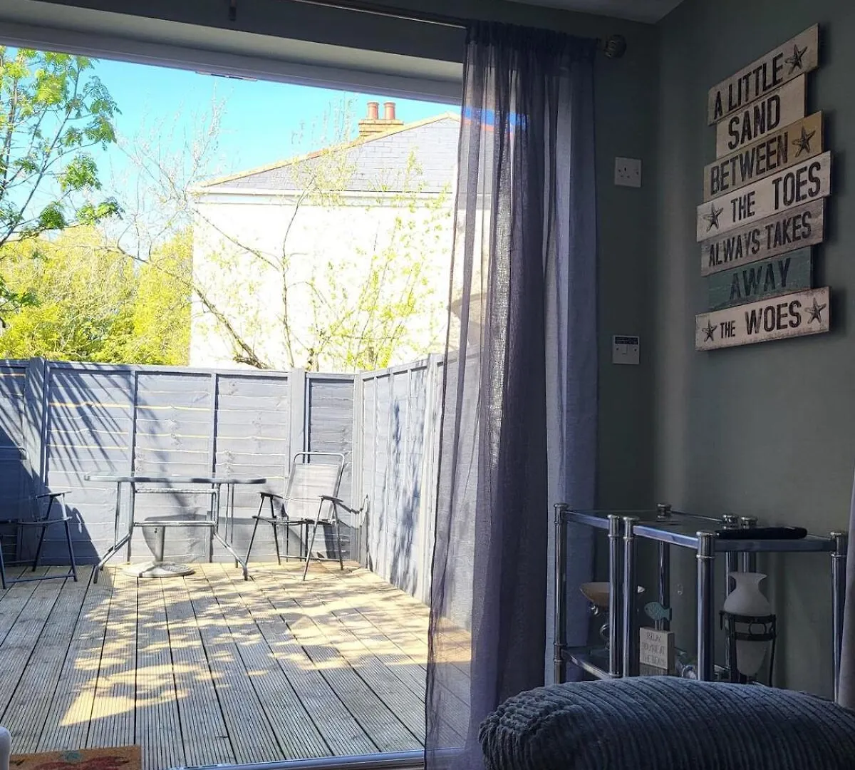 Modern One-Bed Flat With Patio Apartment Bournemouth