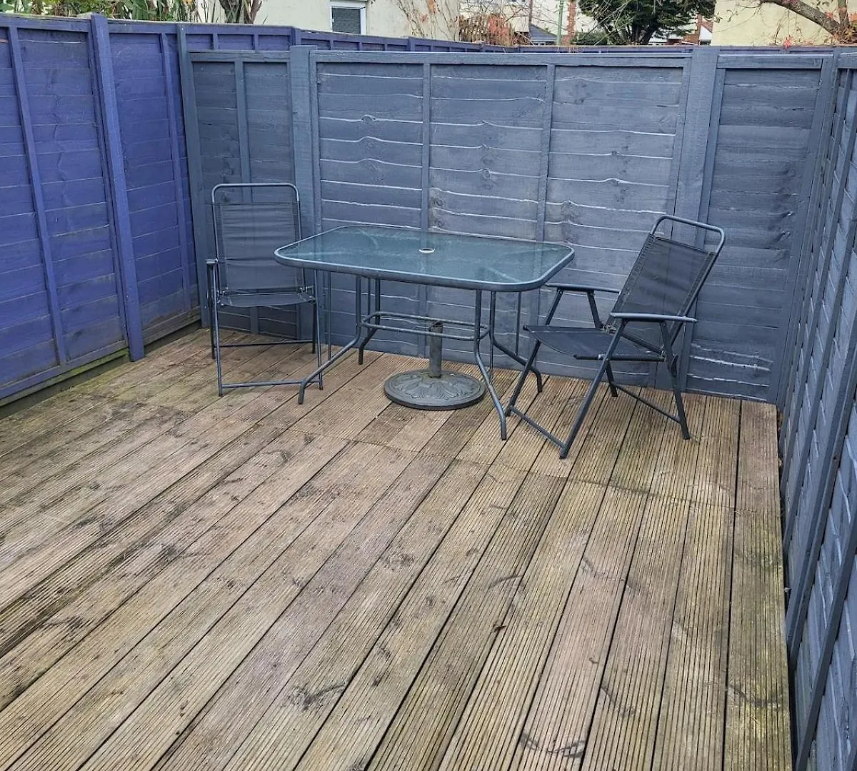 Modern One-Bed Flat With Patio Apartment Bournemouth